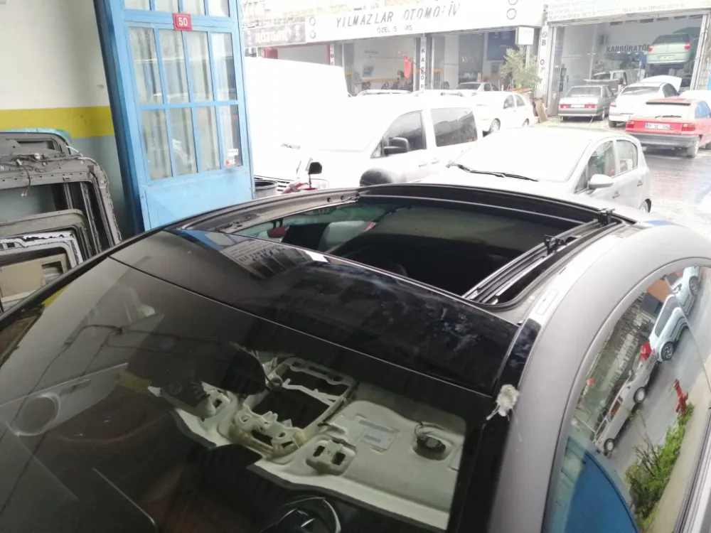 Sunroof Sonradan Takılabilir mi? İşte Araç Sahiplerinin Bilmesi Gerekenler