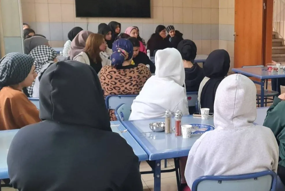İspir’de Kız Öğrencilerle Sabah Kahvaltısı Buluşması
