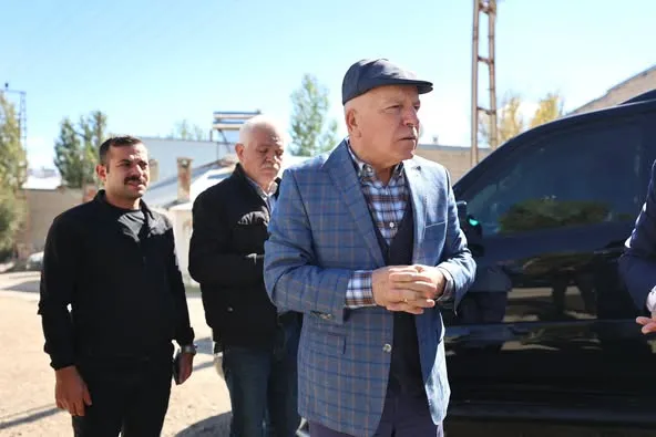 Başkan Sekmen Horasan’da Hemşehrilerle Buluştu, İlçe İhtiyaçlarını Yerinde İnceledi
