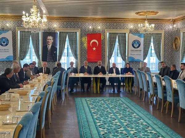 MHP Erzurum İl Başkanlığı’ndan Türk Haber-Sen Genel Kuruluna Katılım