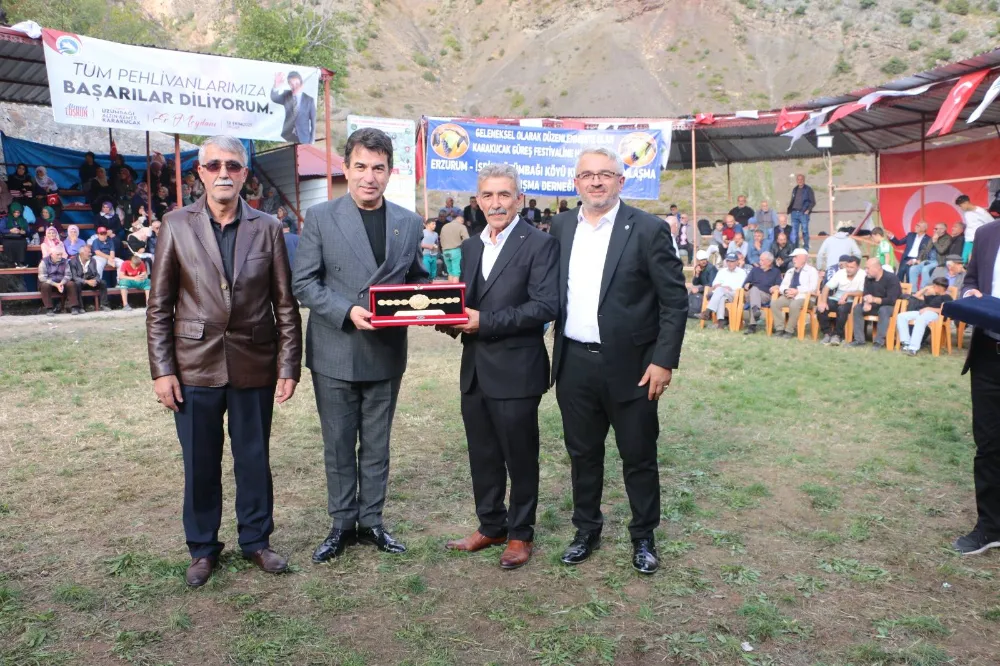İspir’de Ata Sporu Coşkusu: Tarihi Üzüm Bağı Güreşleri Büyük İlgi Gördü