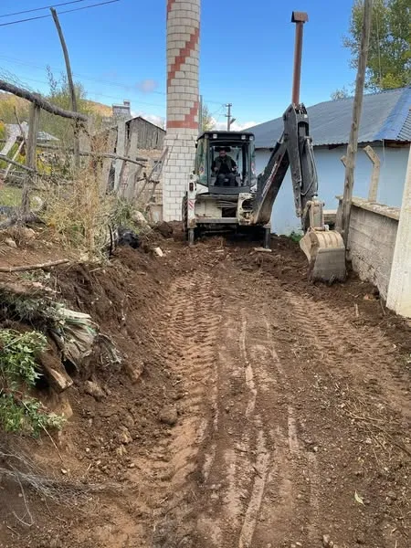 Pazaryolu’nda Bayındır Mahallesi Mezarlık ve Cami Yolu Yenilendi