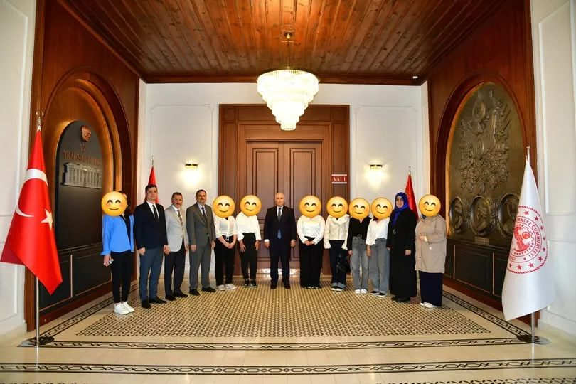 Vali Aziz Yıldırım, “Mesleğim ve Geleceğim Ellerimde” Projesi Kapsamında Eğitim Alan Gençleri Kabul Etti