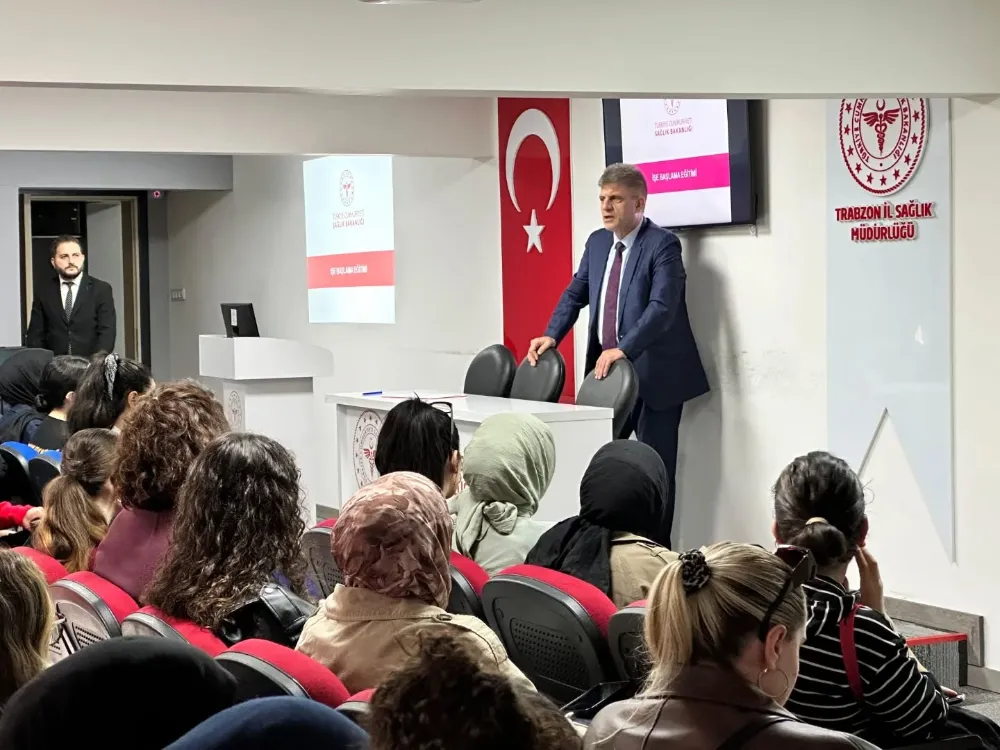 Trabzon İl Sağlık Müdürlüğü’nde Stajyer Öğrencilere İşe Başlama Eğitimi Verildi