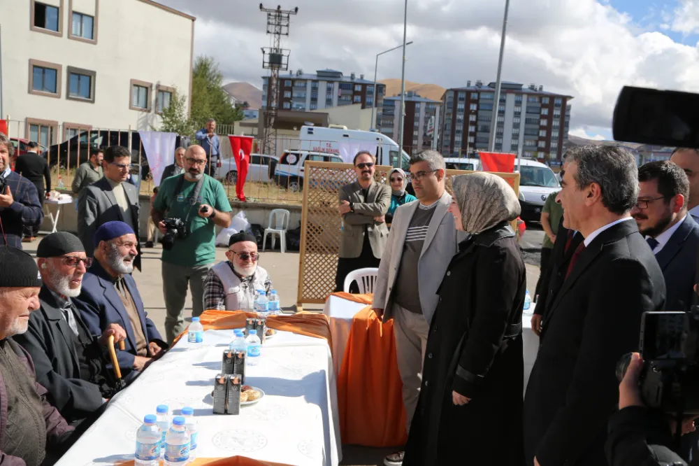 Dünya Yaşlılar Günü’nde Yaşam Bahçesi Etkinliği ile Büyüklerimiz Onurlandırıldı