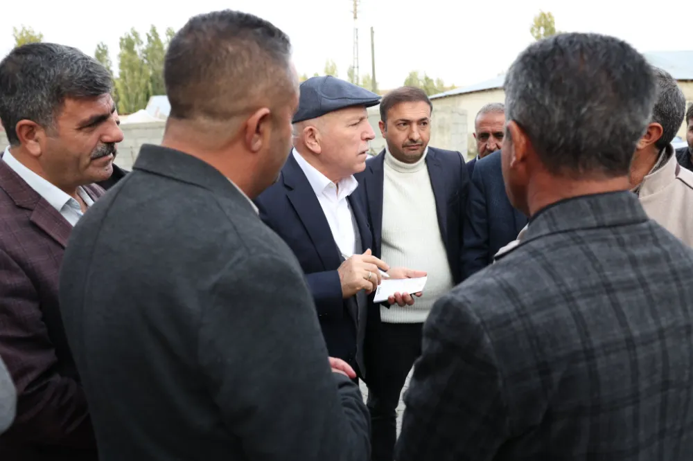 Başkan Sekmen, Karaçoban Kopal Mahallesi’nde Yol Çalışmasını İnceledi