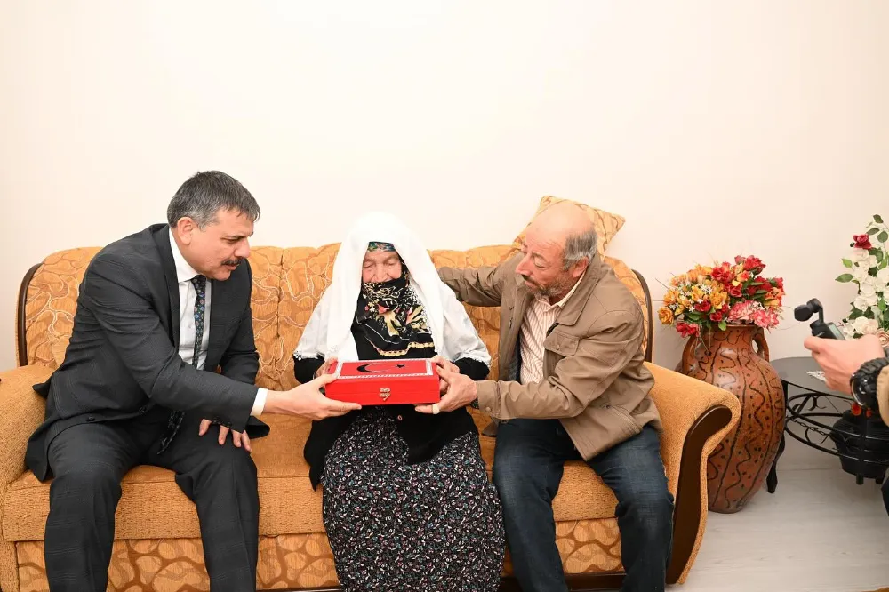 Erzurum Valisi Mustafa Çiftçi, Şehit Ailesini Ziyaret Etti