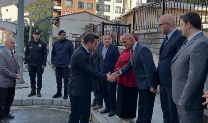 İkizdere’nin Yeni Kaymakamı Burak Yaylacı Görevine Başladı