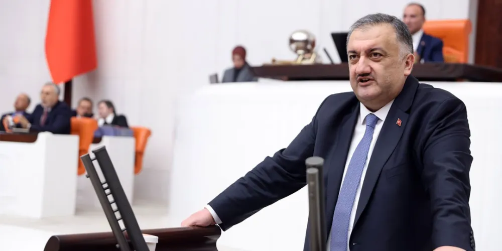 Hasan Karal: Deprem siyaset değil, insan hayatı meselesidir