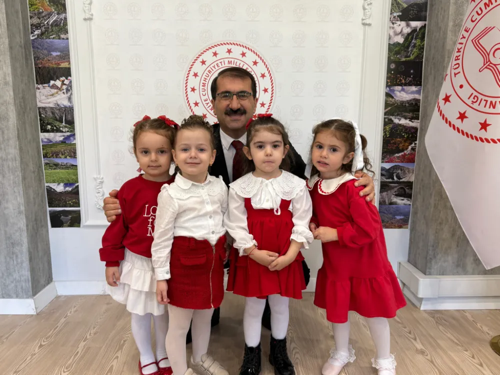 Minik Yüreklerden Anlamlı Cumhuriyet Ziyareti