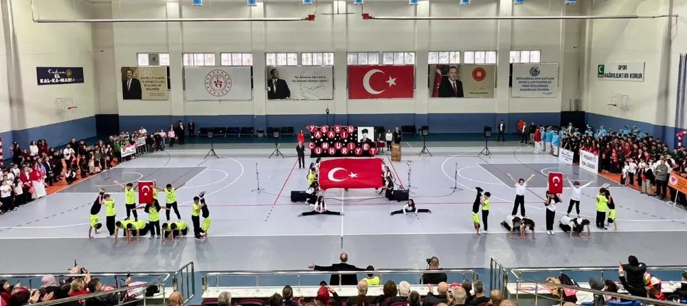 Pazar’da 29 Ekim Cumhuriyet Bayramı Coşkuyla Kutlandı