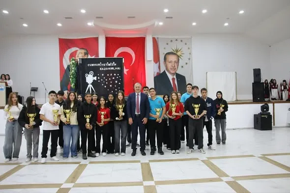 Enver Atagün, Ardeşen’de Cumhuriyet Bayramı Etkinliğine Katıldı