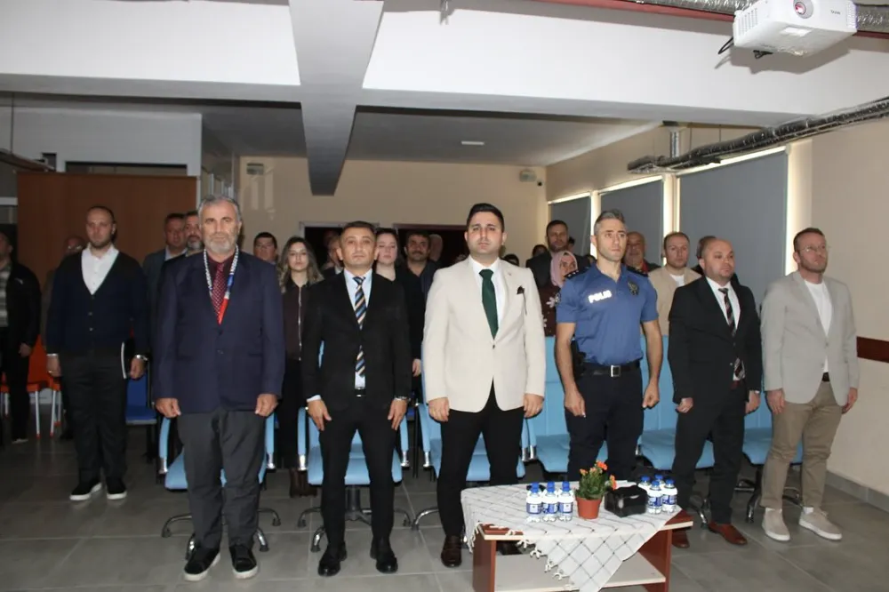 İyidere İmam Hatip Ortaokulu’nda Mevlid-i Nebî Programı Düzenlendi