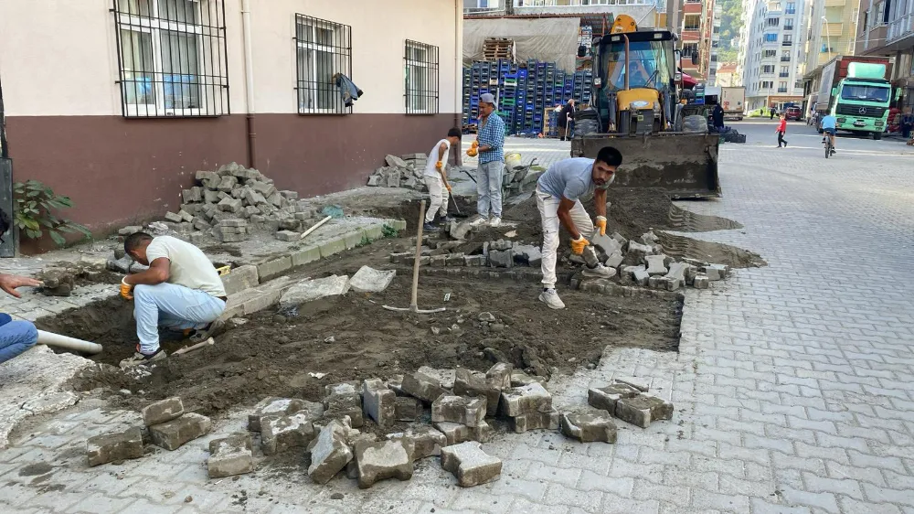 Araklı Belediyesi Hafta Sonu da Sahada: “Daha Güzel Bir Araklı İçin Çalışıyoruz”