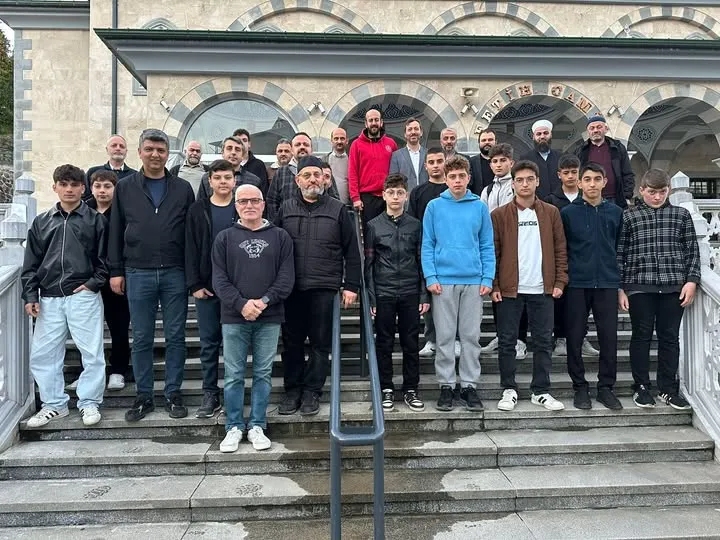 Of Gençlik Merkezi’nde Sabah Namazı Coşkusu Gençlerle Yaşandı