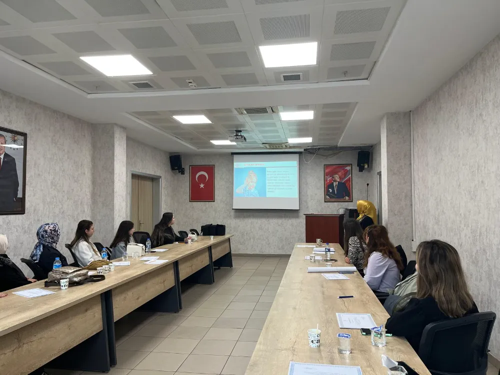 Rize’de Okul Çağı Çocuklarda İşitme Tarama Programı Uygulayıcı Eğitimi Düzenlendi