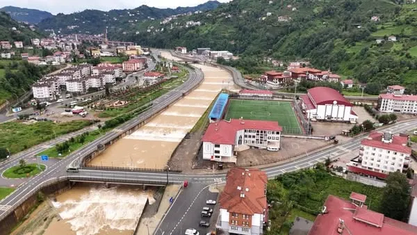 Rize’de Yenilikçi Taşkın Kontrol Yapılarıyla Sel Riskine Geçit Yok