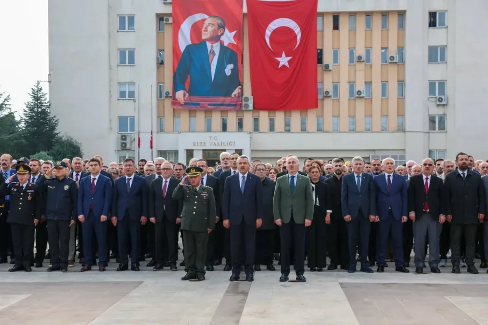 Rize’de 10 Kasım Töreniyle Atatürk Anıldı