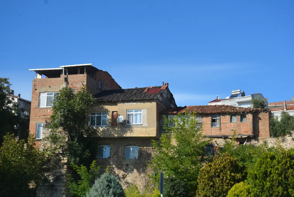 Sinop Kalesi, kalekondulardan kurtuluyor