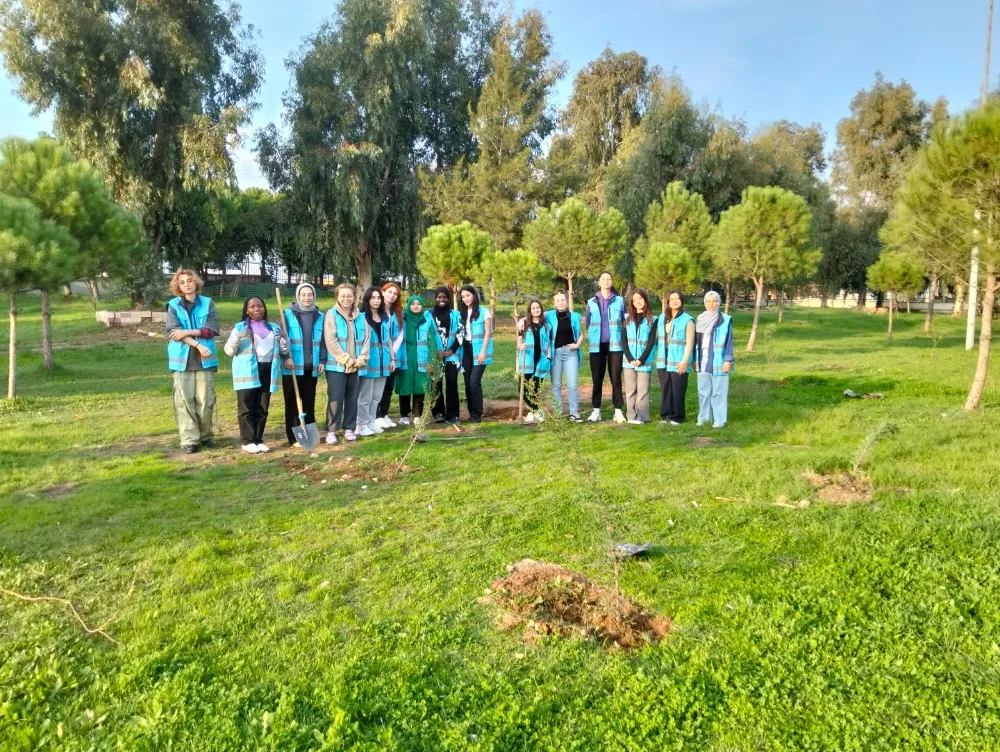 Üniversite öğrencileri yaşadıkları yurtları güzelleştirdi