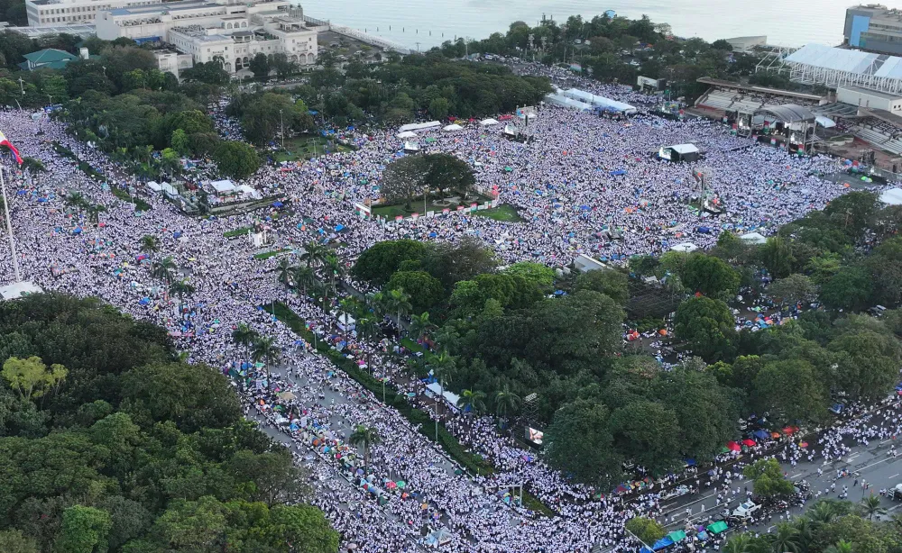 Filipinler’de 650 binden fazla kişi, yolsuzluk iddialarının ardından sokaklara döküldü