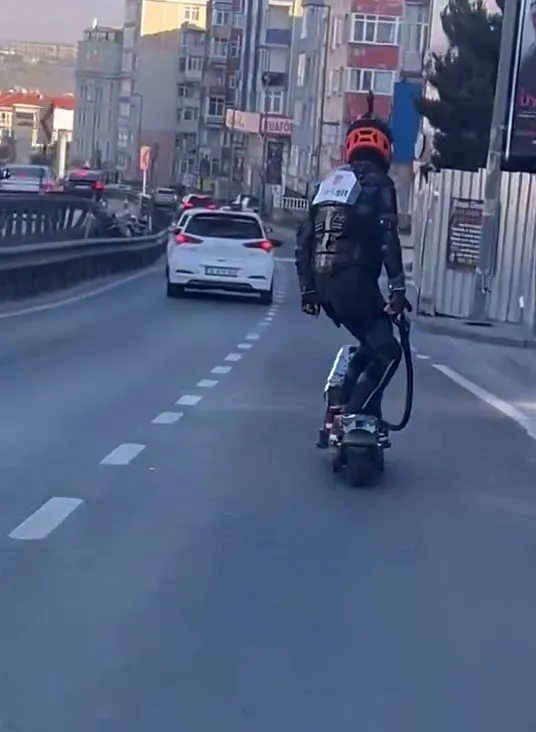 E5’de sıra dışı scooter yolculuğu