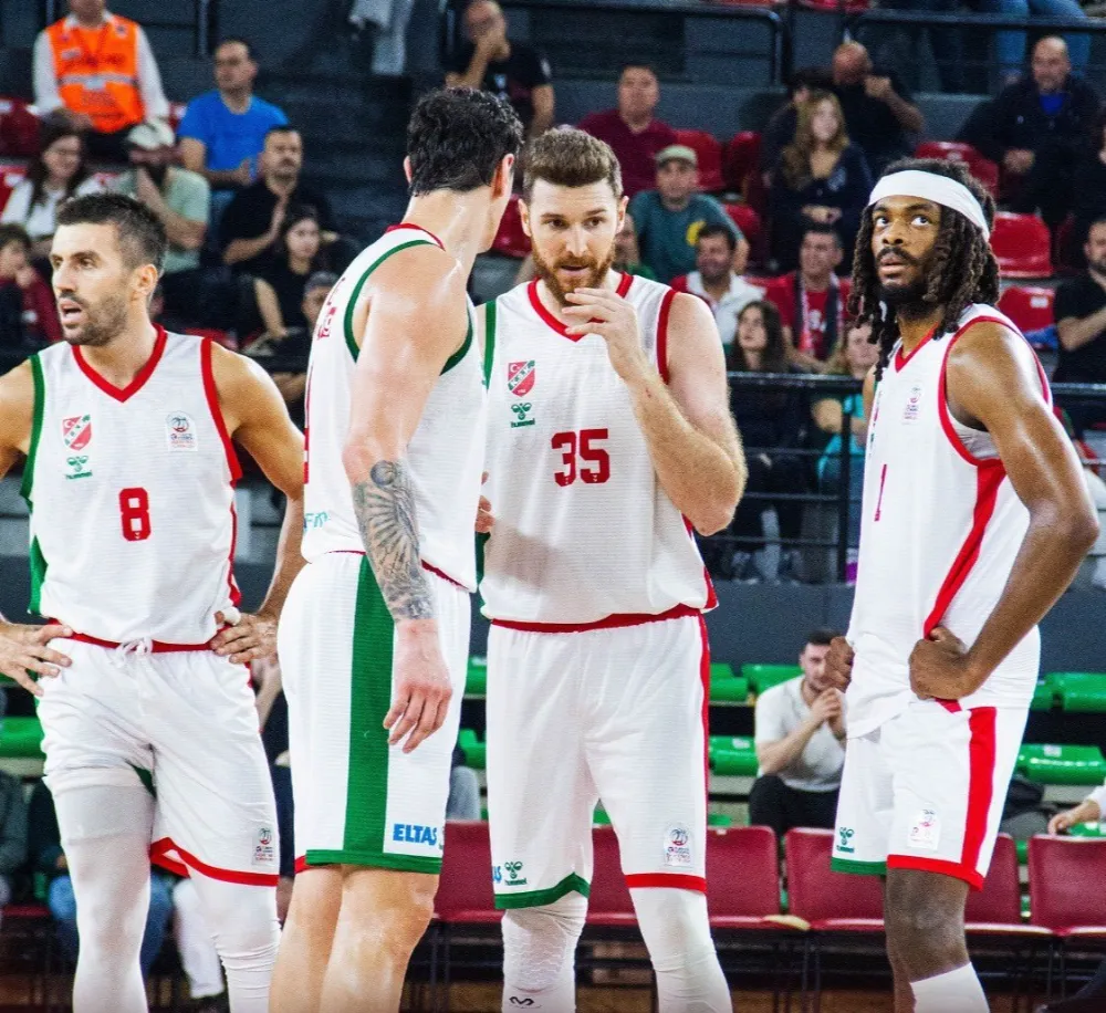 Karşıyaka basketbolda çöktü