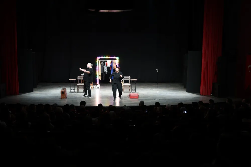 Aydın Büyükşehir Belediyesi Şehir Tiyatroları’nda yeni sezon başladı