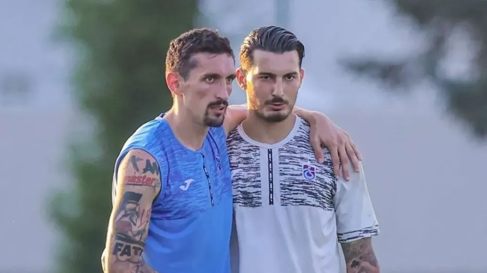 Trabzonspor’da Kaptan Savic Sakatlandı! Uğurcan’la Tokalaşmadı, Taraftar Ayakta Alkışladı