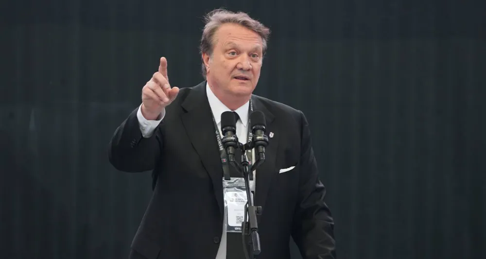 Beşiktaş’ta Hasan Arat’a geçici ihraç