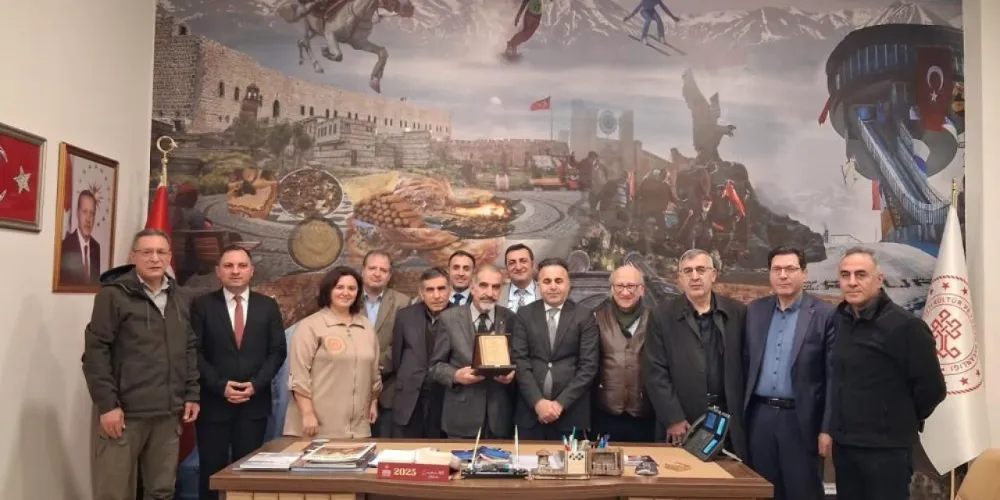 Erzurum’un Kültür Hafızası Muhsin Koç Emekli Oldu