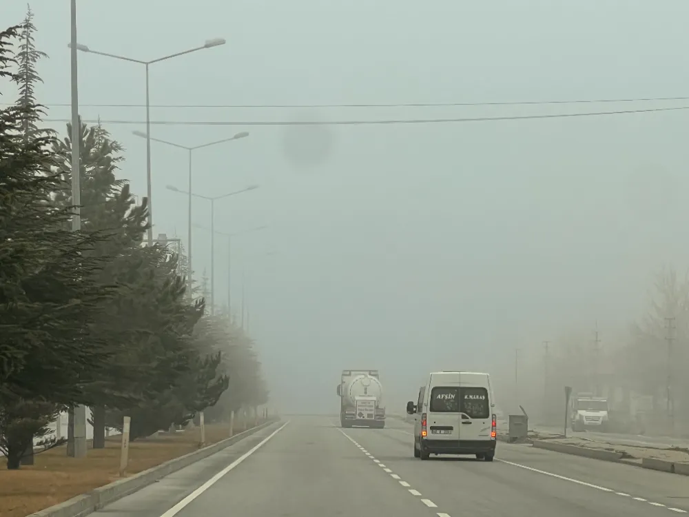 Göksun’da sis etkili oldu