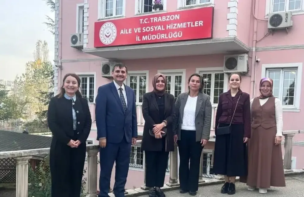 Trabzon Valisi Eşi Güllühan Yıldırım, Aile ve Sosyal Hizmetler İl Müdürlüğü’nü Ziyaret Etti