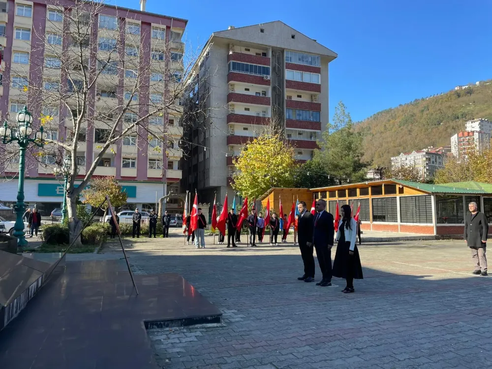 Borçka’da Öğretmenler Günü Törenle Başladı