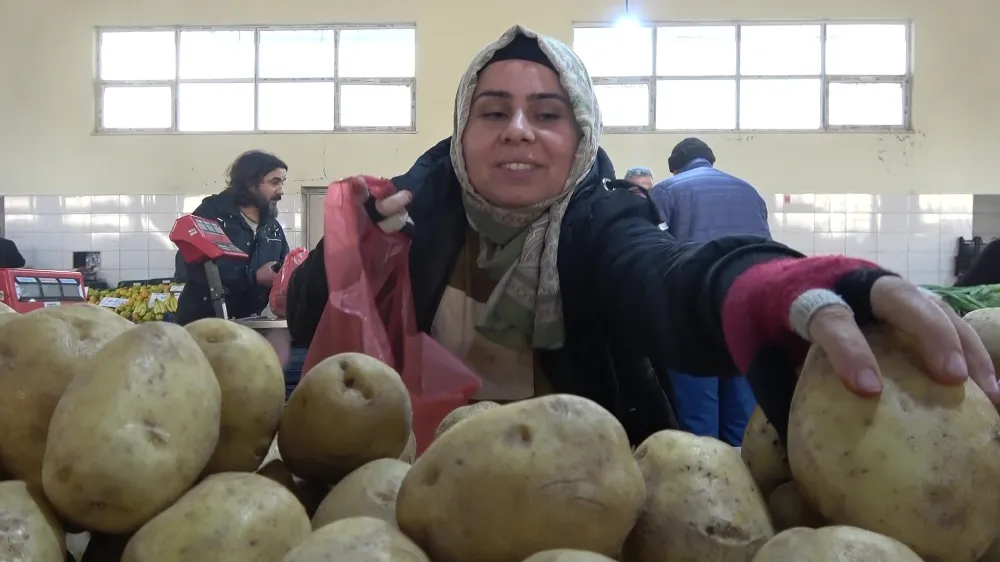 Çocuk gelişimci pazarcı: Amasya pazarının tek kadın esnafı