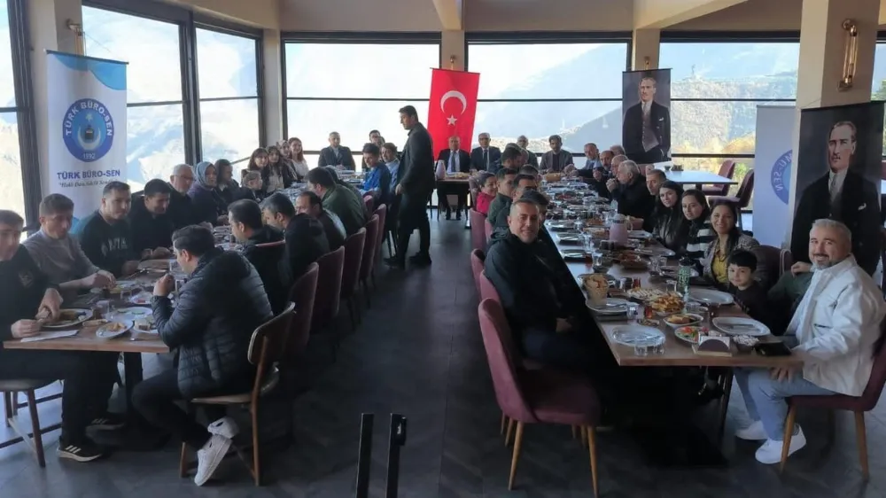 Türk Büro-Sen Artvin Şubesi’nde Bayrak Değişimi