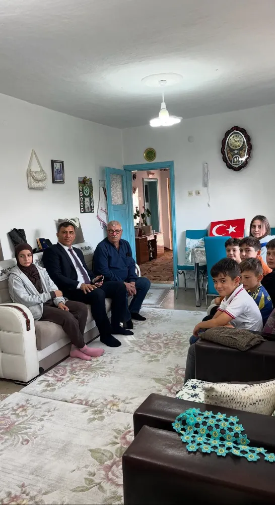 Beylikova Gençlik Merkezi’nden emekli öğretmene anlamlı ziyaret