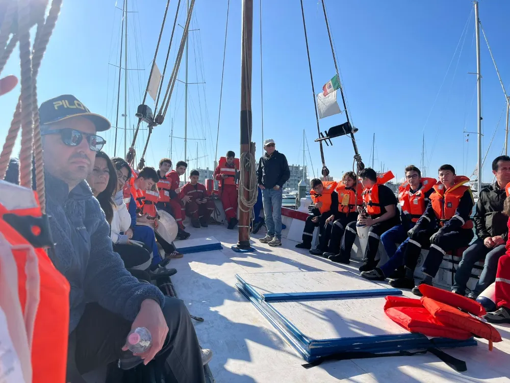 Liseli denizciler Avrupa