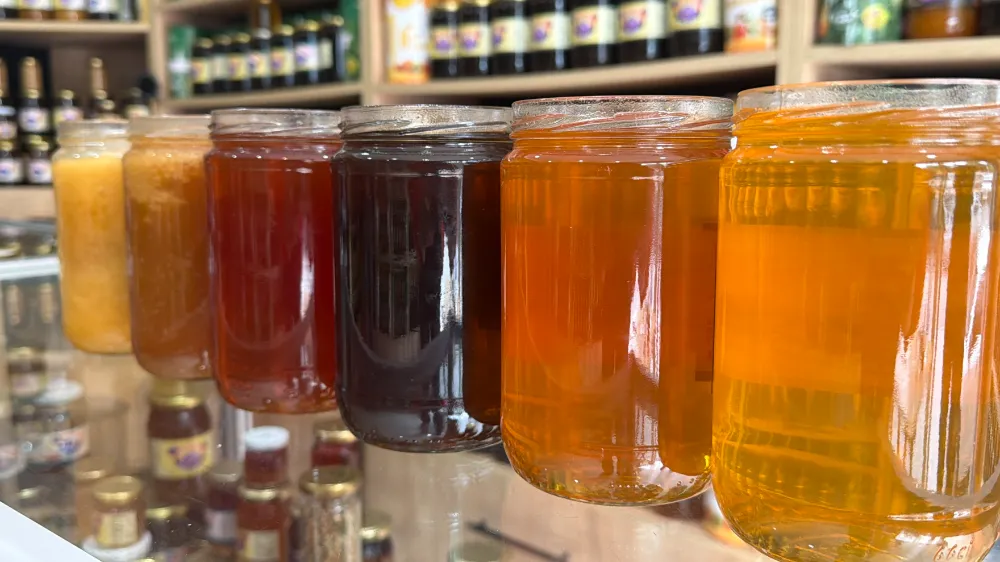 Coğrafi işaretli kestane ve orman gülü balları raflardaki yerini aldı