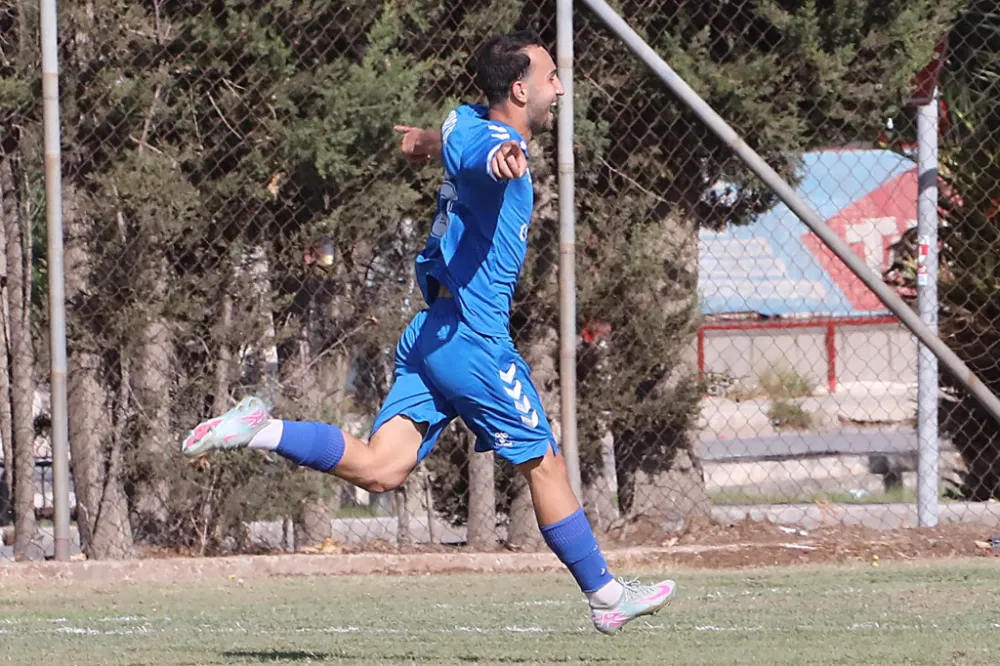 Aliağa Helvacı Spor’un Genç Orta Sahası Eray, 3. Lig’e Transfer Oldu