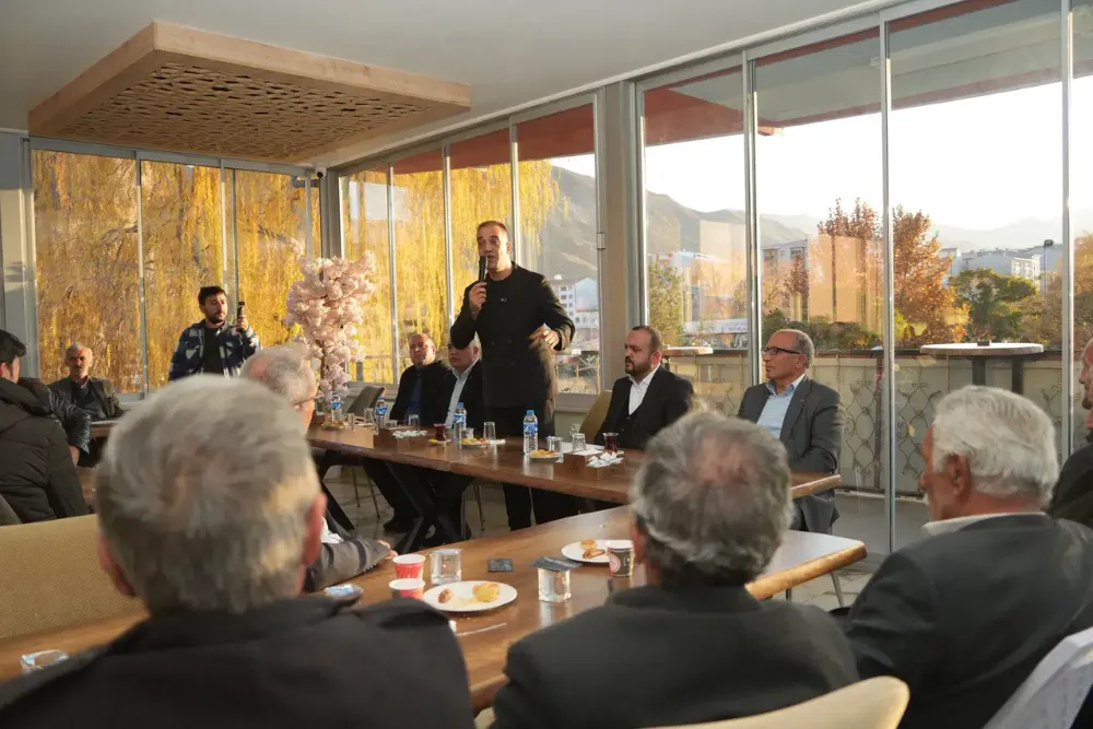 Oltu’da “Hayırlı Günler Komşum” Ziyaretleri Yoğun İlgi Gördü