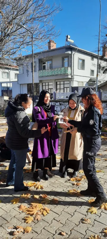 İhsaniye’de Vatandaşlara Kadına Yönelik Şiddetle Mücadele Eğitimi Verildi