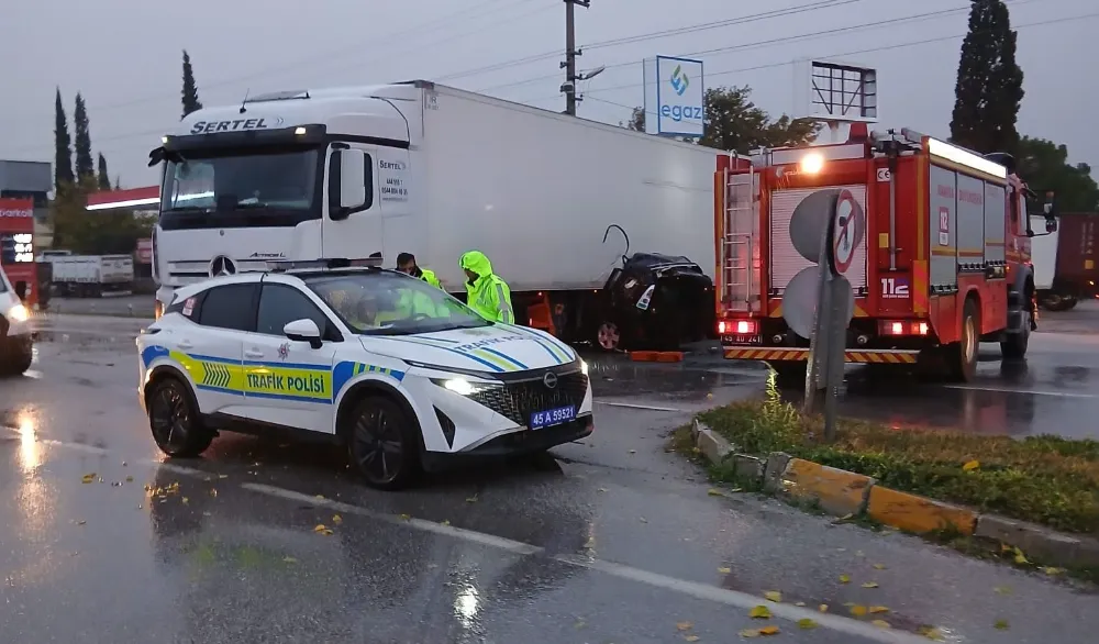 Manisa’da Feci Kaza: Tır ile Otomobil Çarpıştı, Karı-Koca Hayatını Kaybetti
