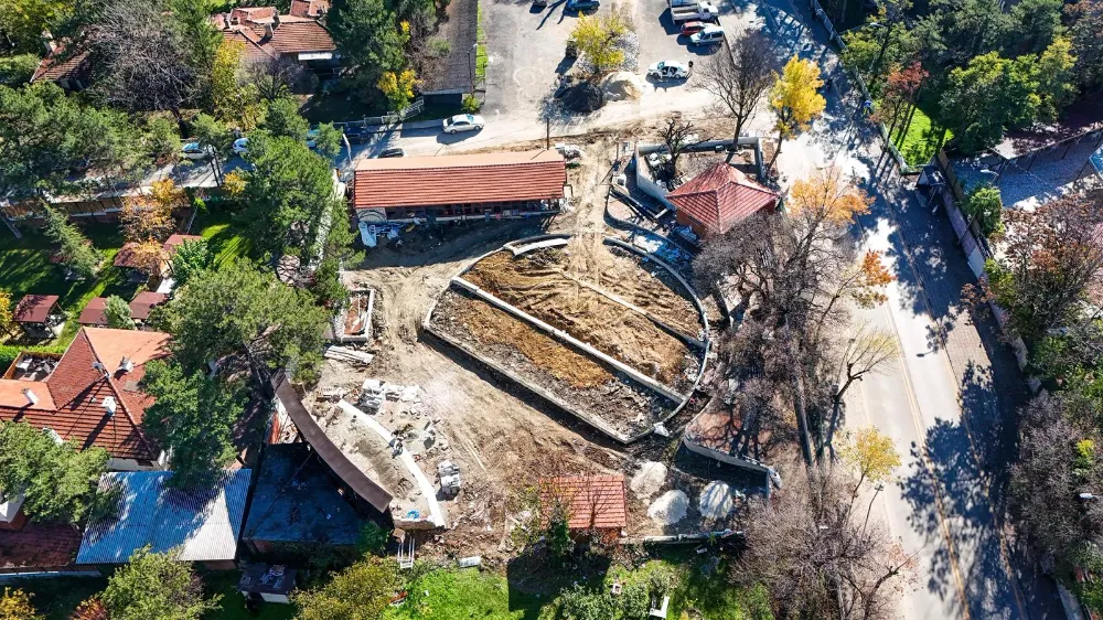 Başkan Çetinkaya, Yenişehir Açık Hava Sineması’ndaki çalışmaları inceledi