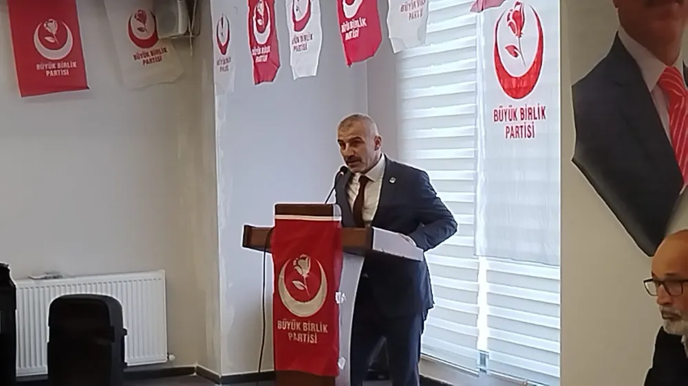 BAŞKAN SAMİ ÖZGÜR GÜVEN TAZELEDİ