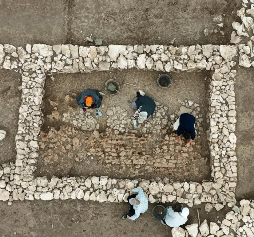 Diyarbakır’da 5 bin yıl önce depremin yıktığı yapının enkazı ortaya çıkartıldı