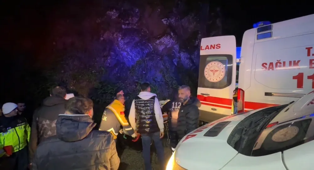 Düzce’de Kaygan Yollarda Üç Ayrı Kaza: 4 Yaralı