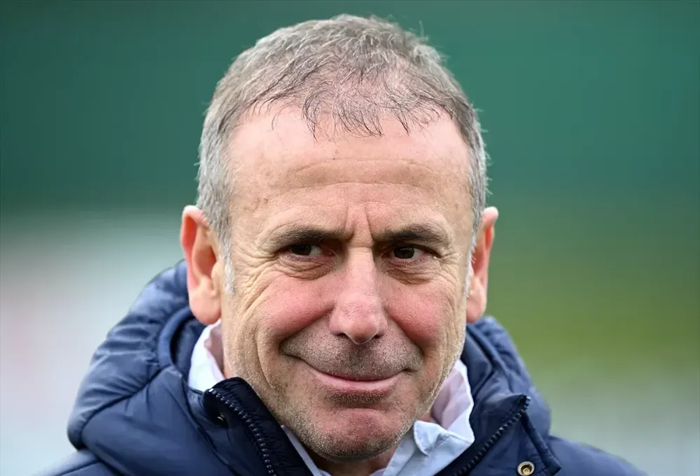 Beklenen Ayrılık Gerçekleşti! İlhan Palut Görevinden Ayrıldı, Abdullah Avcı Gündemde