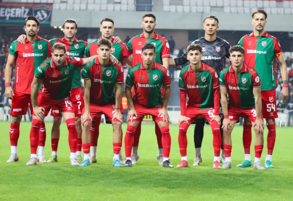 Karşıyaka Taraftarı Önünde Liderlik İçin Kritik Galibiyeti Aldı