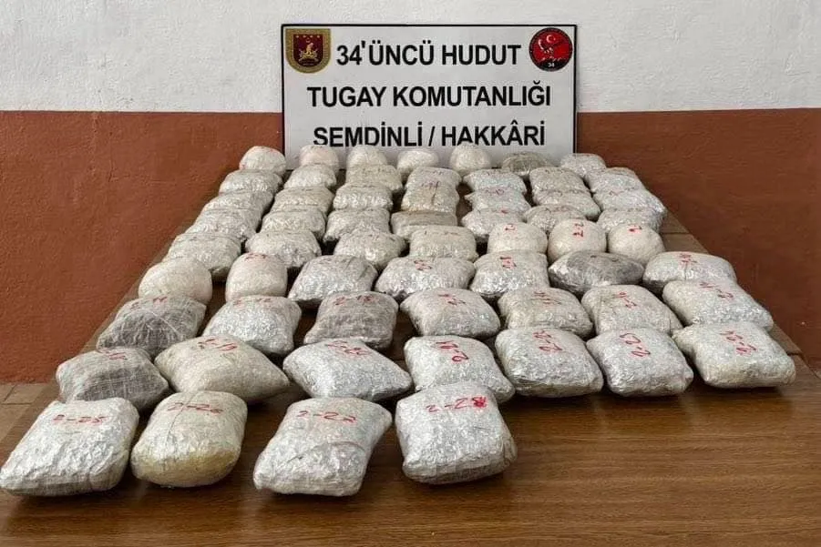 Hakkari sınırında 32 kilo uyuşturucu ele geçirildi